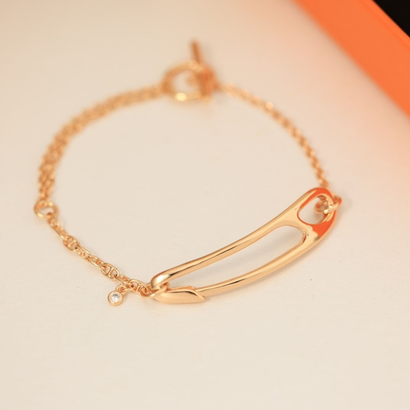 H**me5 bracelets